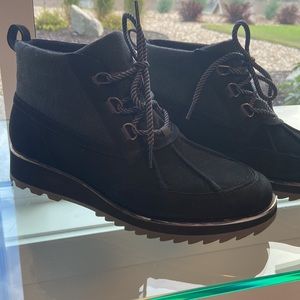 Vionic winter Ankle Boots. Like new!